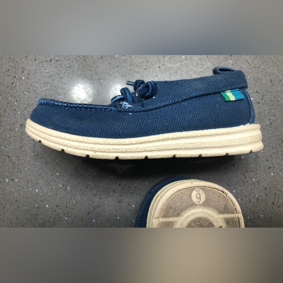 Cat & Jack boys briar slip-on blue sneakers, size 6 - Picture 6 of 9